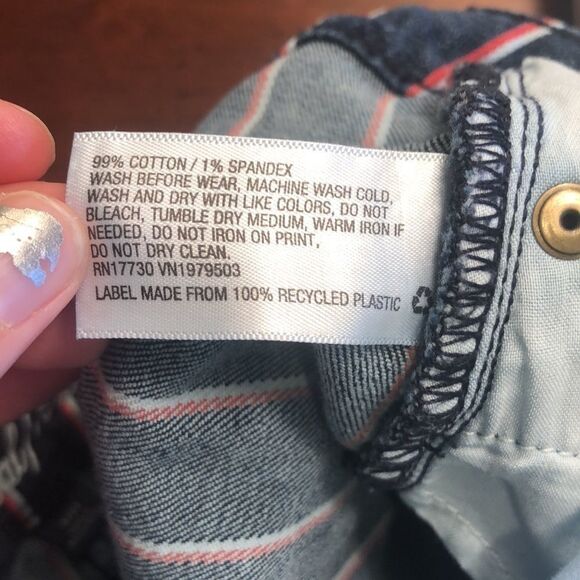 Universal Thread blue stripped shorts. - Picture 7 of 9